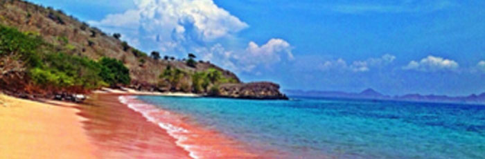 beyond-komodo7 Pink Beach at Rinca Island