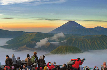 beyond-bromo6 beyond-bromo6
